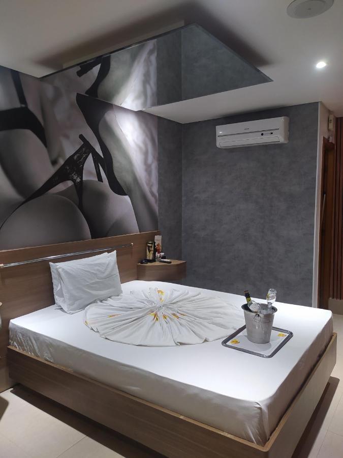Motel La Folia ฮิเบเราเปรโต ภายนอก รูปภาพ
