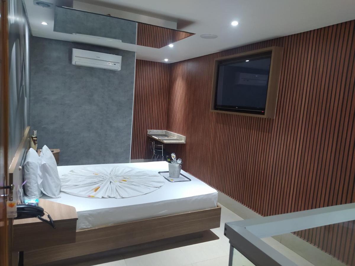 Motel La Folia ฮิเบเราเปรโต ภายนอก รูปภาพ
