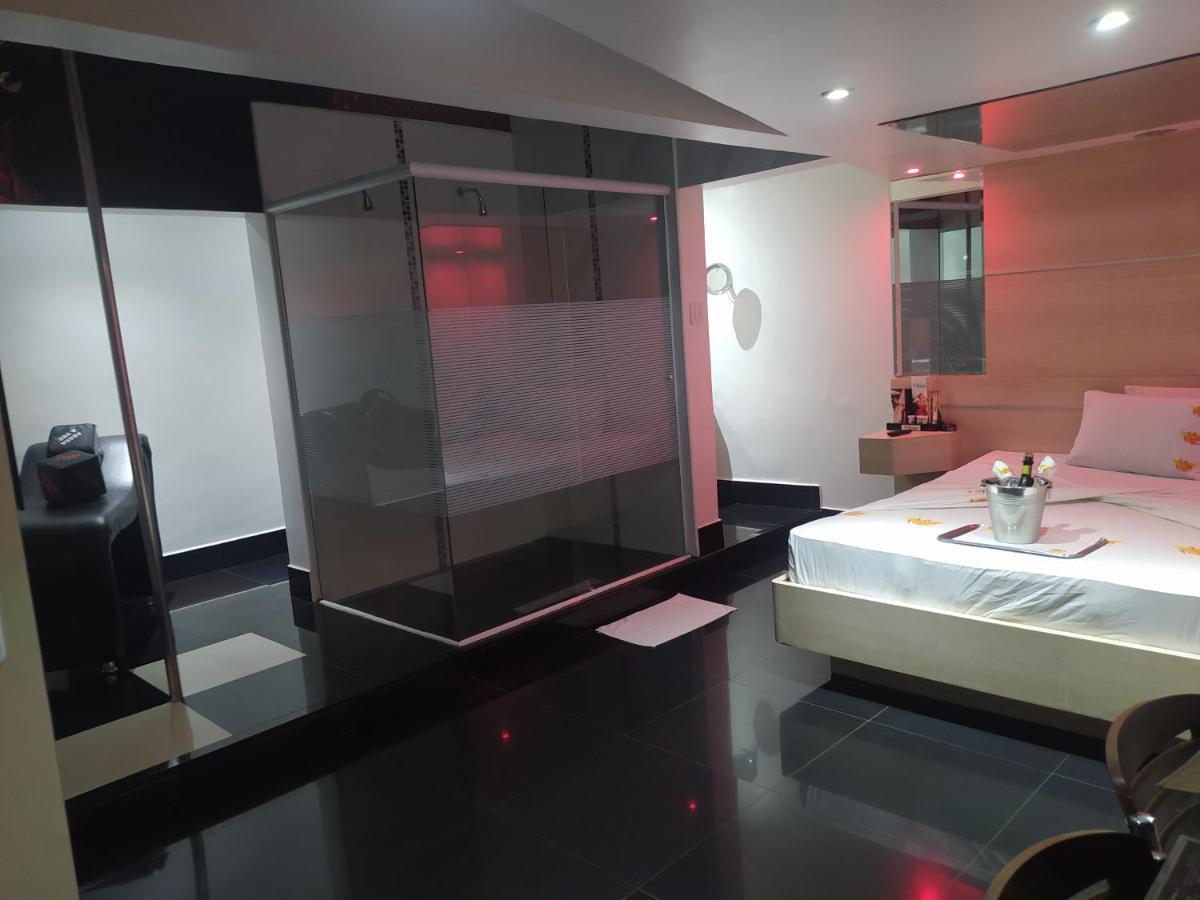 Motel La Folia ฮิเบเราเปรโต ภายนอก รูปภาพ