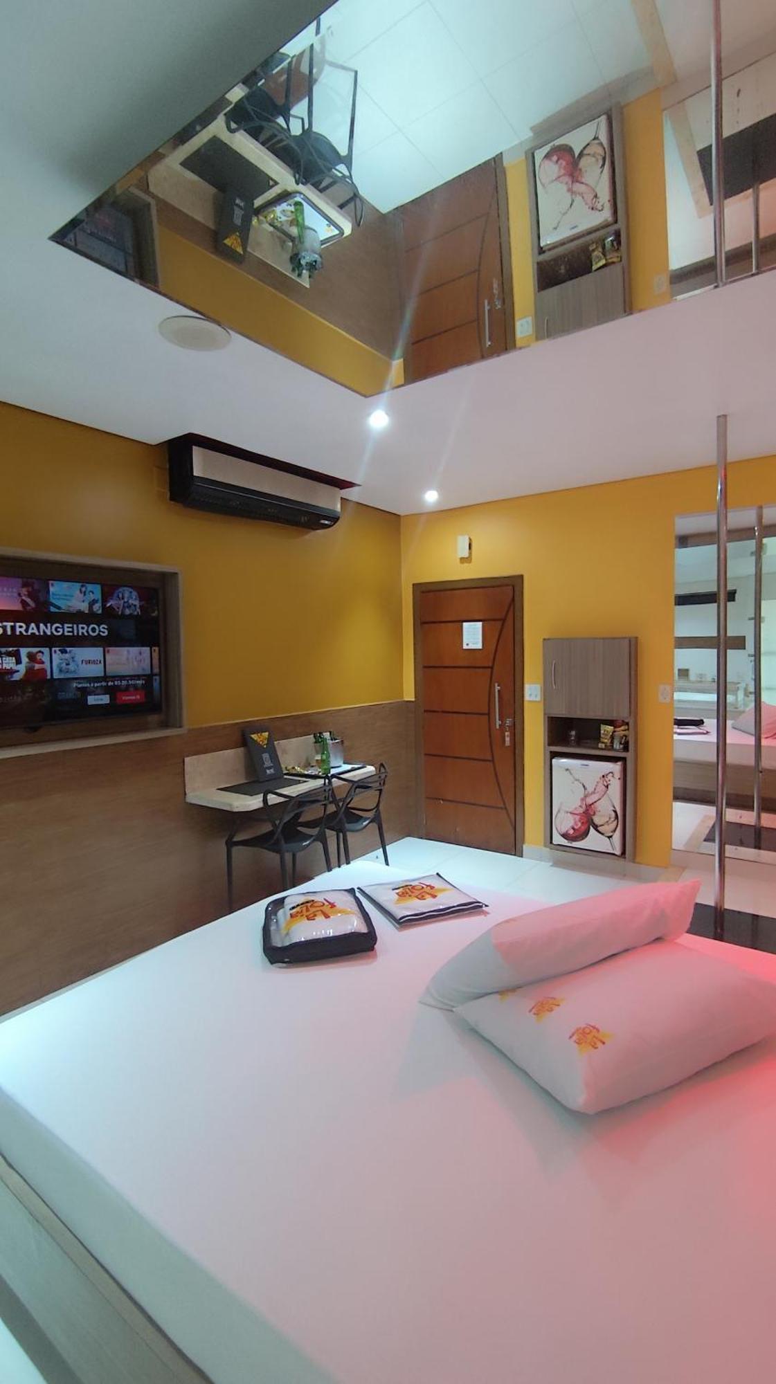 Motel La Folia ฮิเบเราเปรโต ภายนอก รูปภาพ